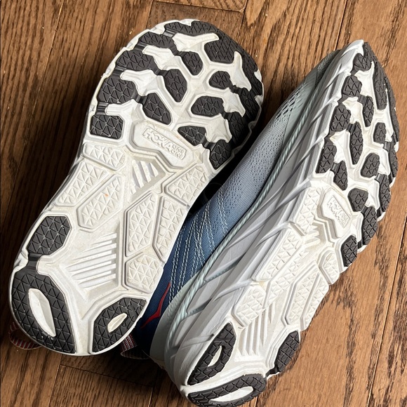 Hoka Women’s Clifton 6 Blue and Gray Athletic Sneakers - Picture 7 of 7